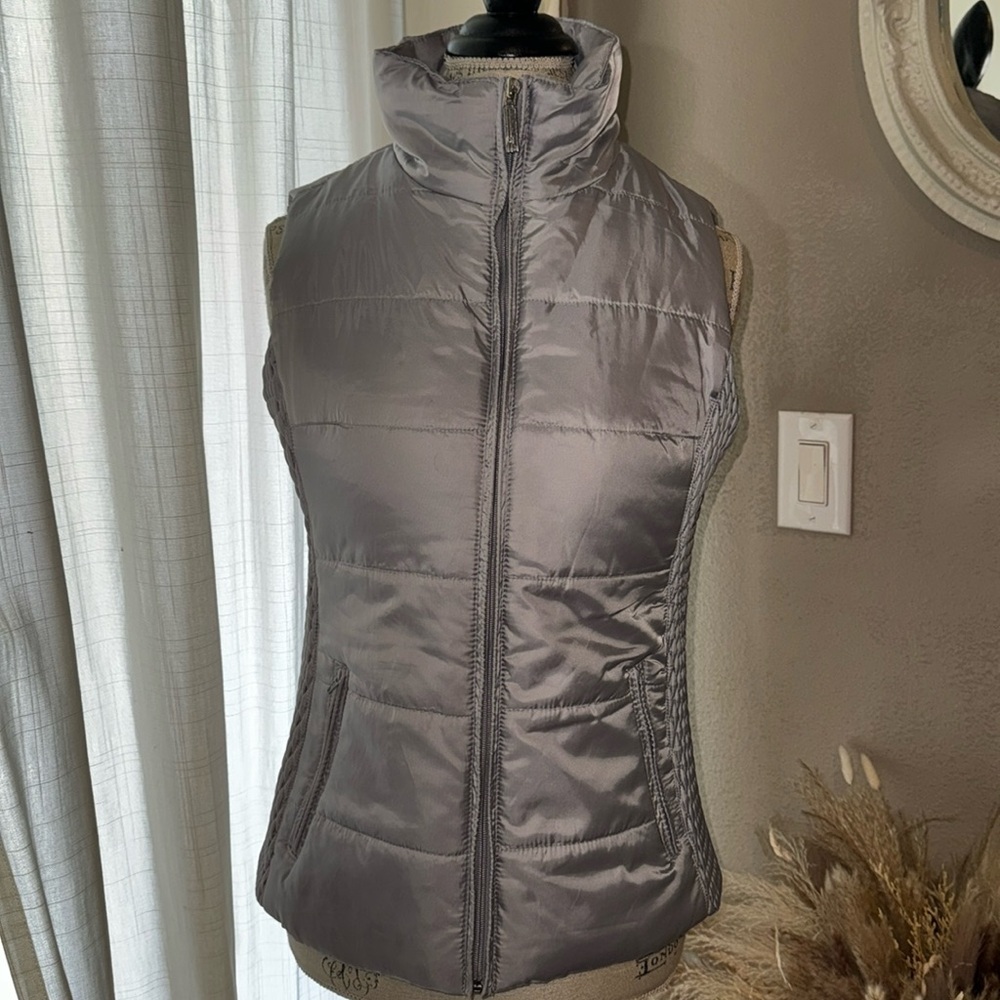 Liz Claiborne gray silver winter vest jacket zip up with collar womens small​